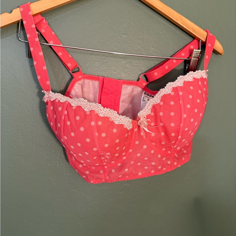 Freya Polka Dot Longline Bra 32F Coral Pink White Lace
